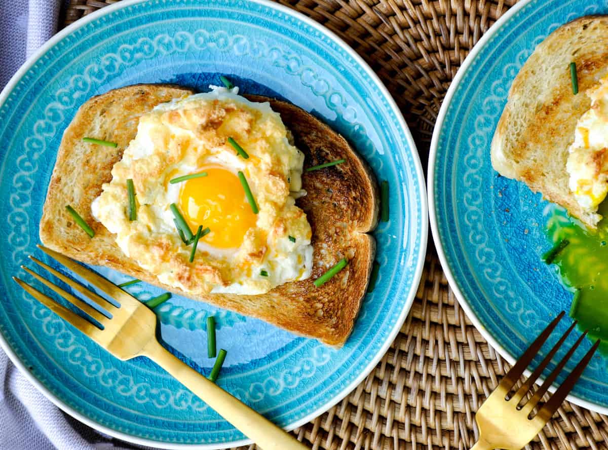 Egg in a Cloud. These eggs are so fun and super flavorful for a lazy Sunday brunch!