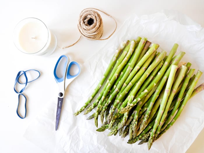 Asparagus Candles :: Add fresh asparagus around a cylinder shaped candle and instant springtime happiness