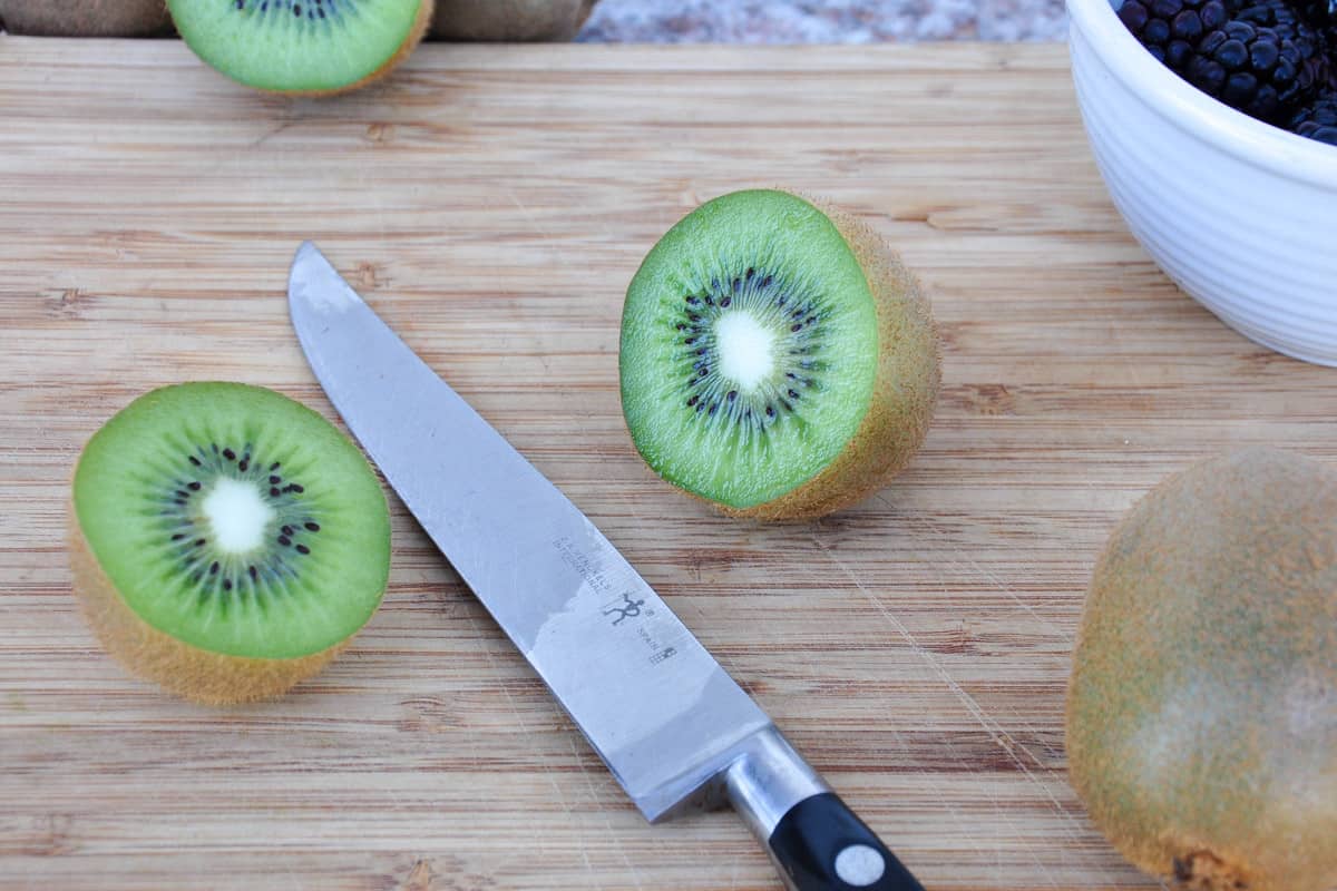 Sliced kiwis