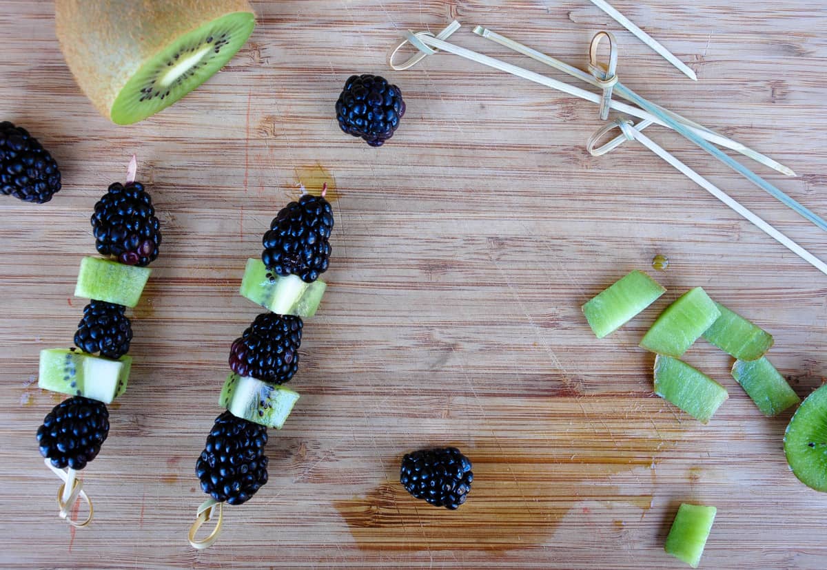 Blackberry and kiwi skewers 