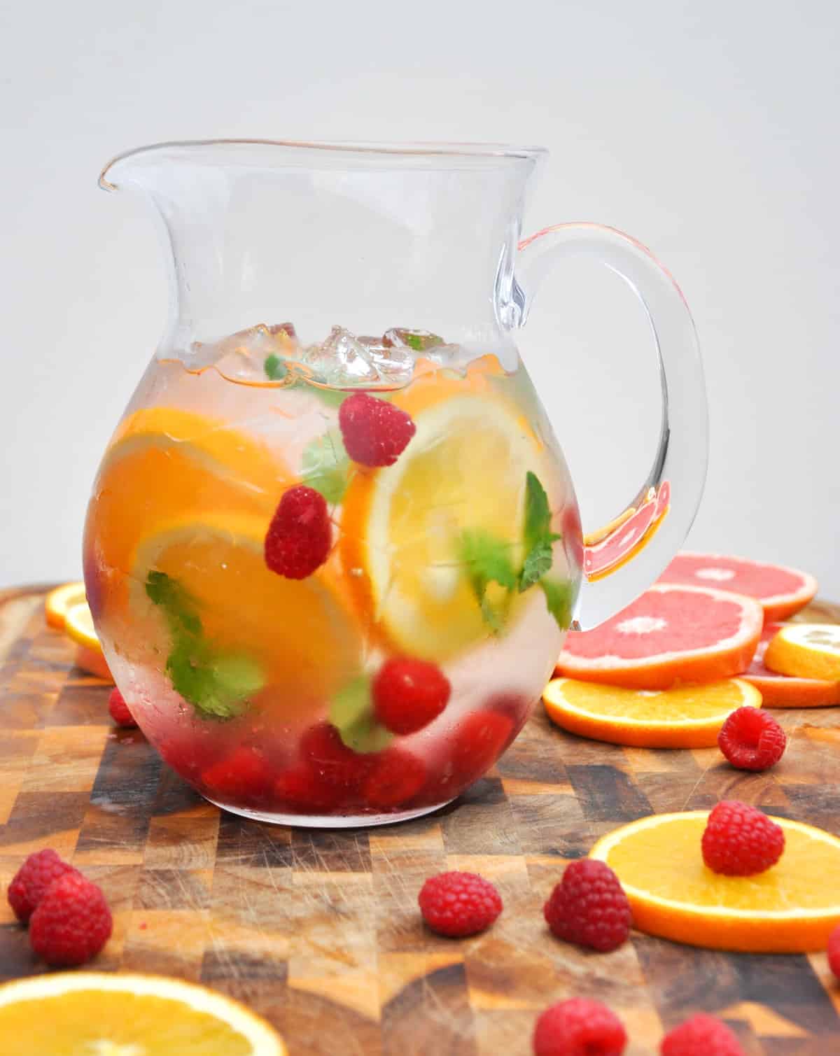 Orange, mint, and raspberry detox water
