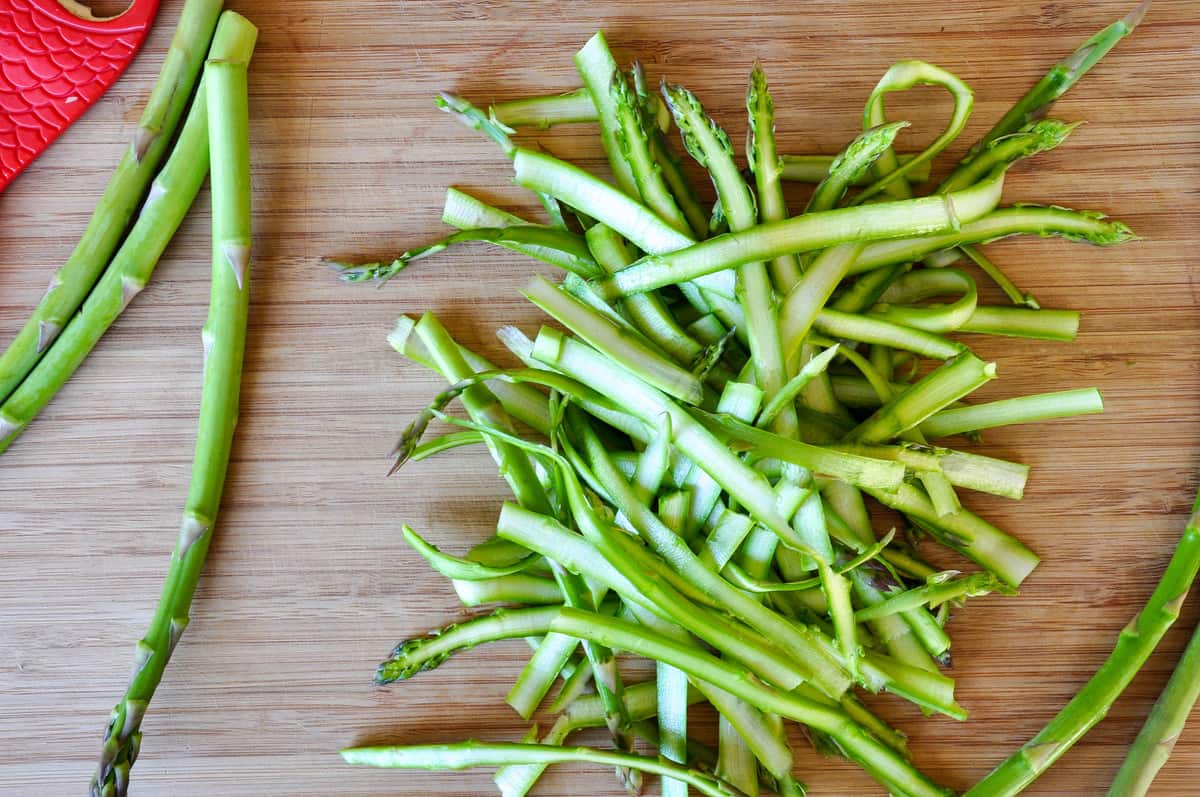 Asparagus peeled 