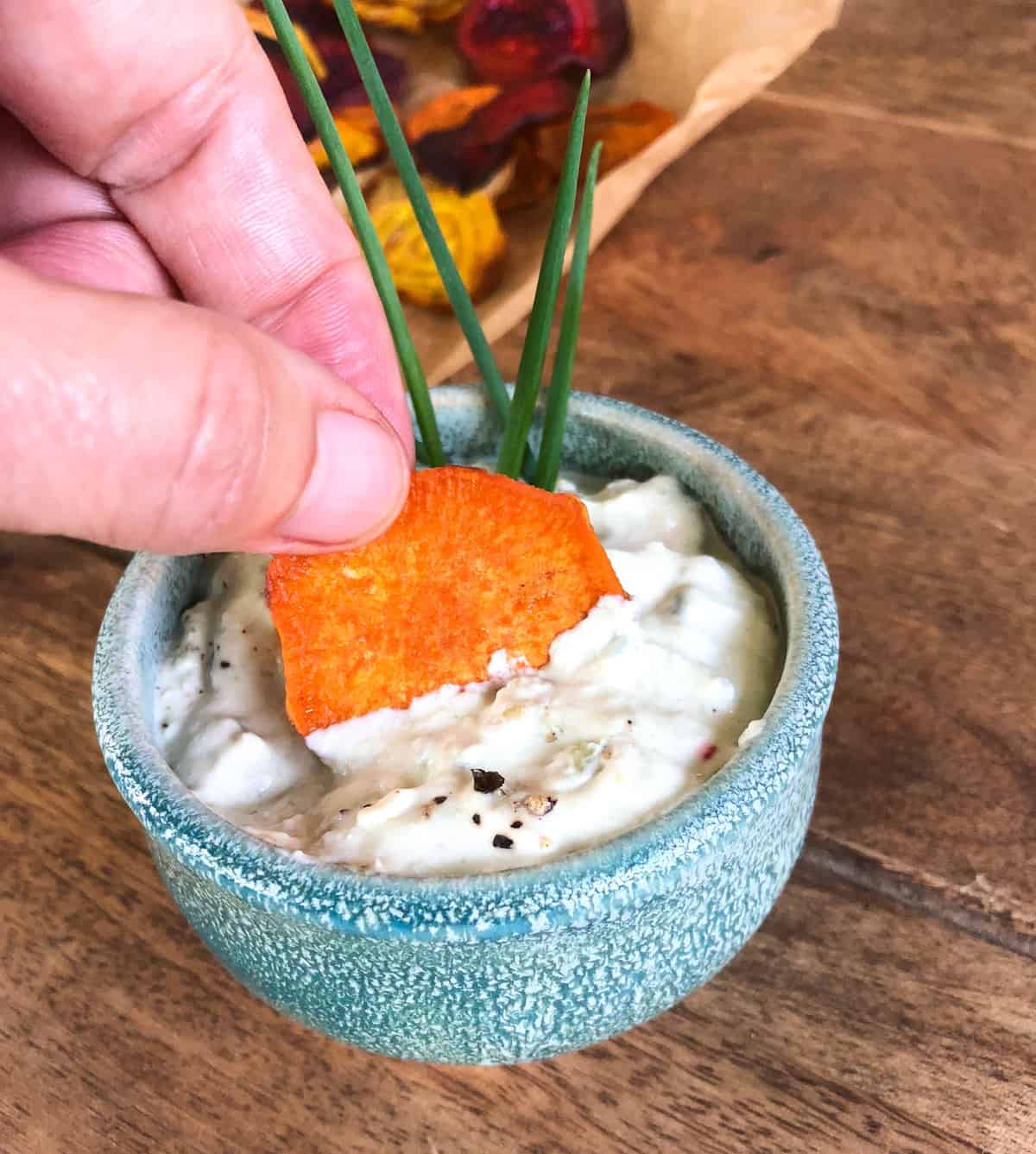 Veggie Pub Chips with Avocado-Blue Cheese Dipping Sauce