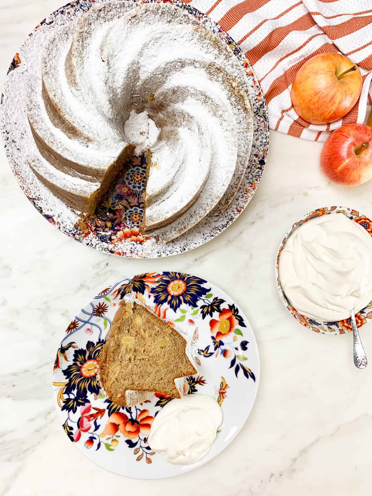 https://californiagrown.org/wp-content/uploads/2019/10/Apple-Spice-Bundt-Cake-5-of-5.jpg