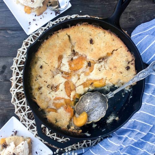 An Easy & Delicious Canned Peach Cobbler Recipe