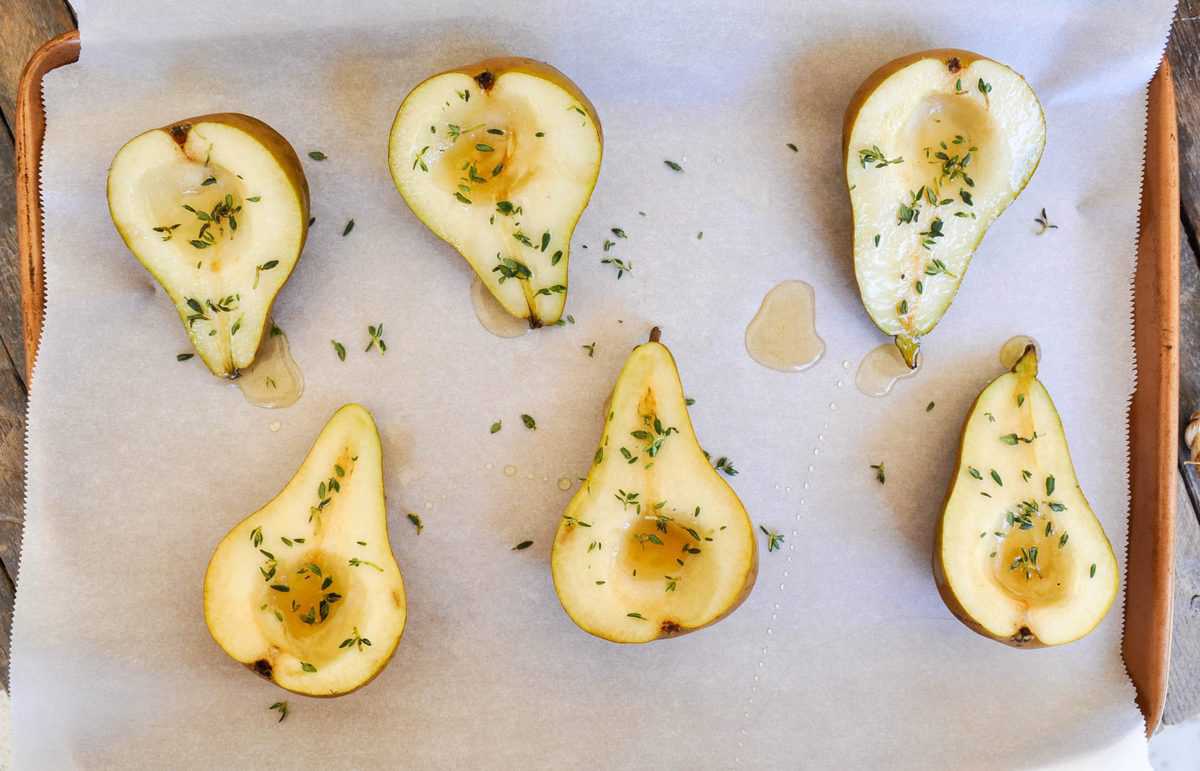 Dusting Pears with Chopped Thyme 
