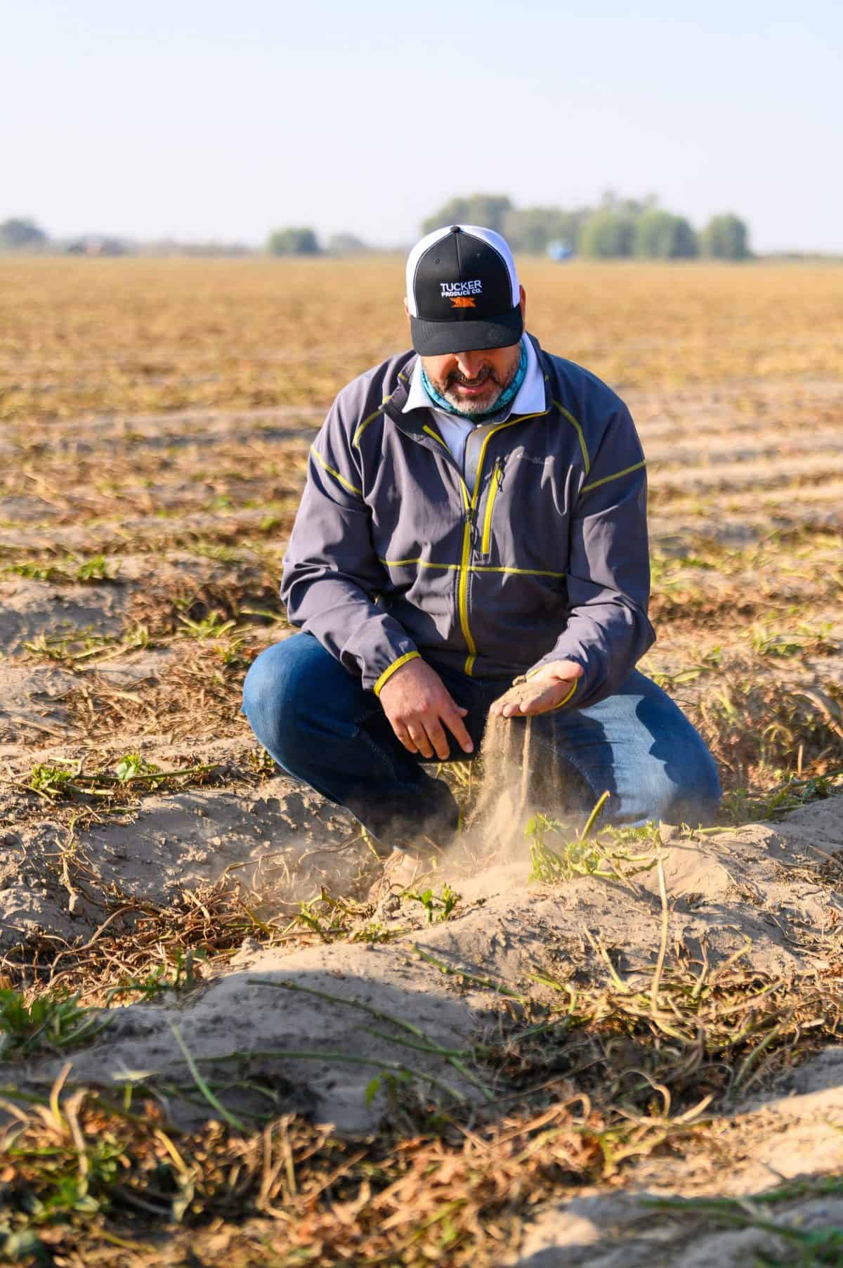 Tucker with soil