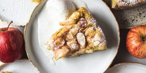 Apple Cinnamon Cake – Rebecca of Displaced Housewife