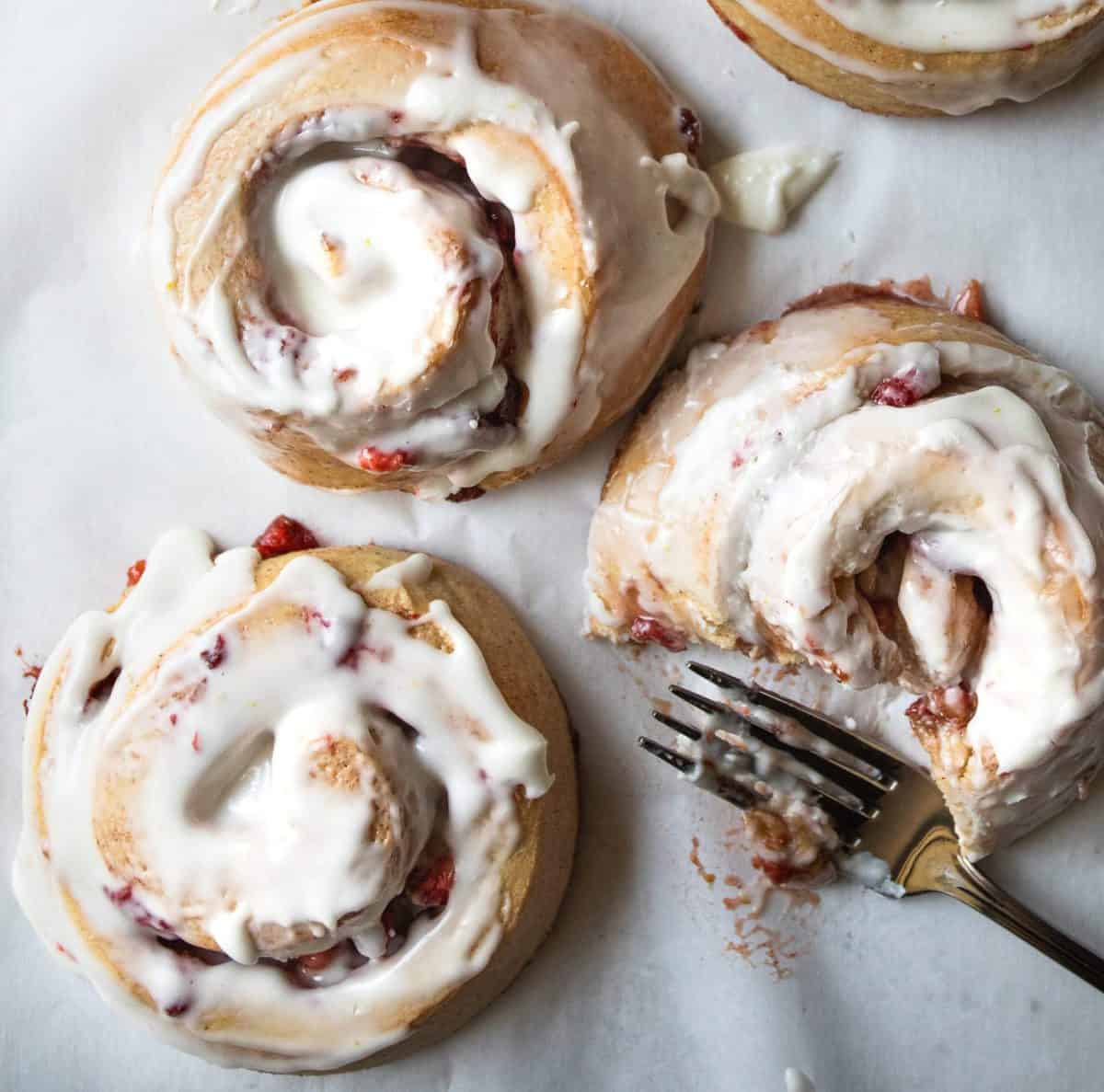 Overnight Strawberry Jam Rolls_Displaced Housewife