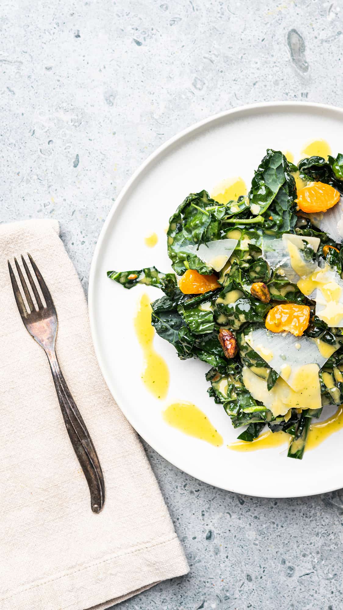 A Sensational Kale, Tangerine, and Pistachio Salad Recipe