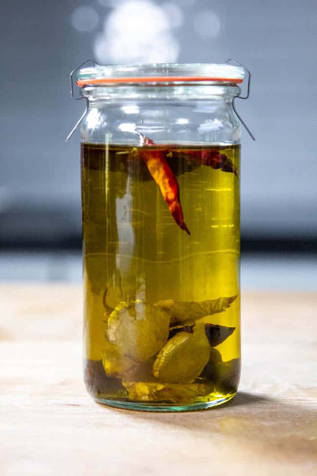 Infused Olive Oil How To Make Use And Store Flavored Oils