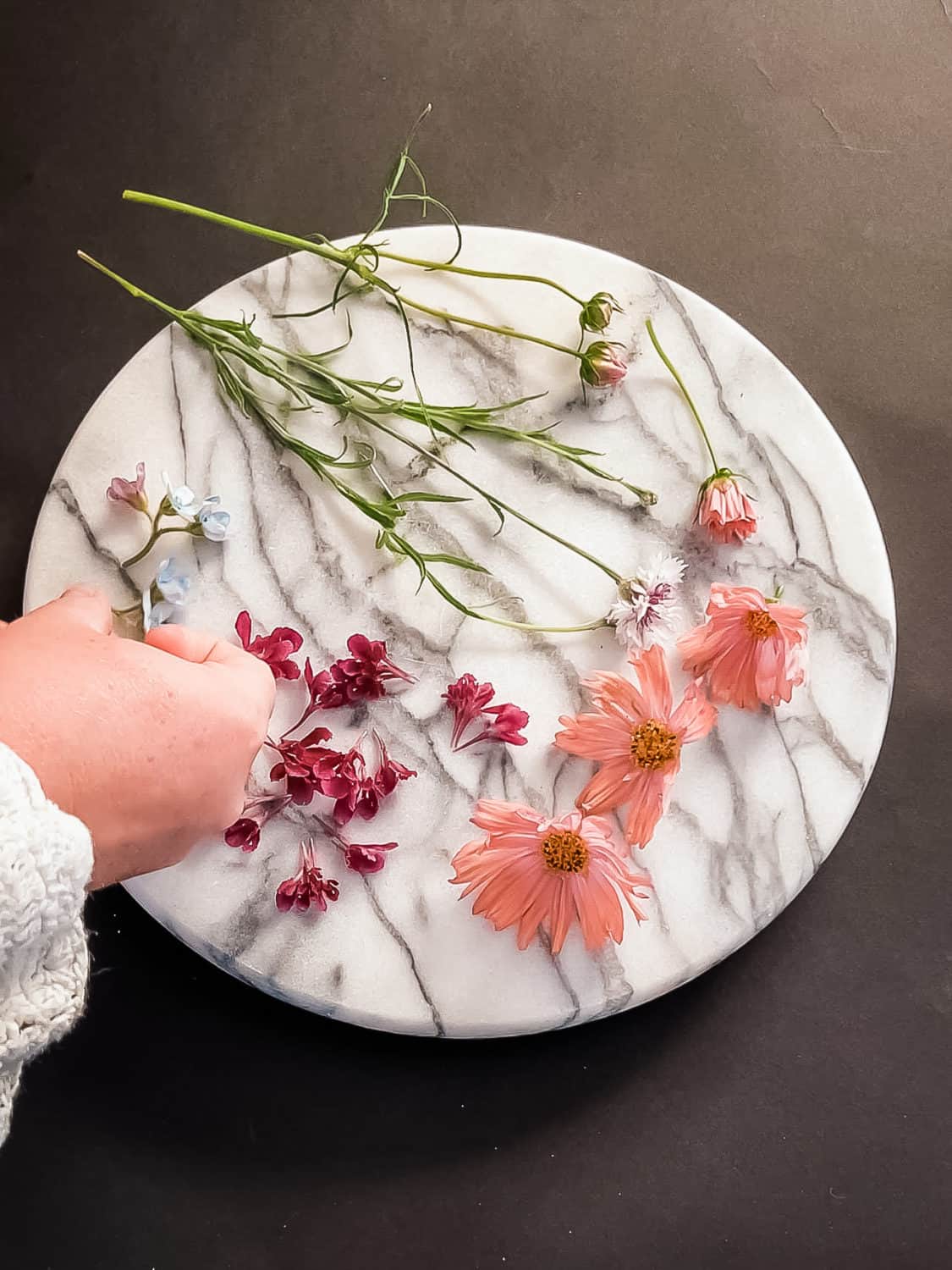 Dried rose buds and dried rose petals used in study