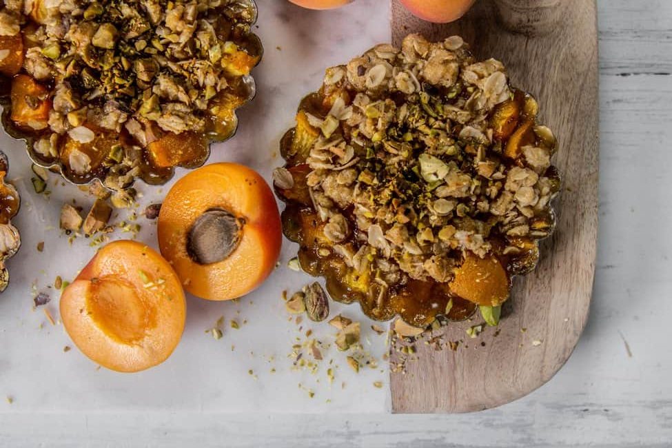 Peach Crisp with apricots and pistachios