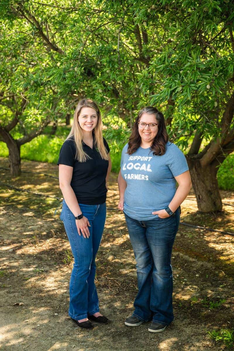 Rachel Nettleton and Jenny Holtermanm of the Kern County Farm Bureau