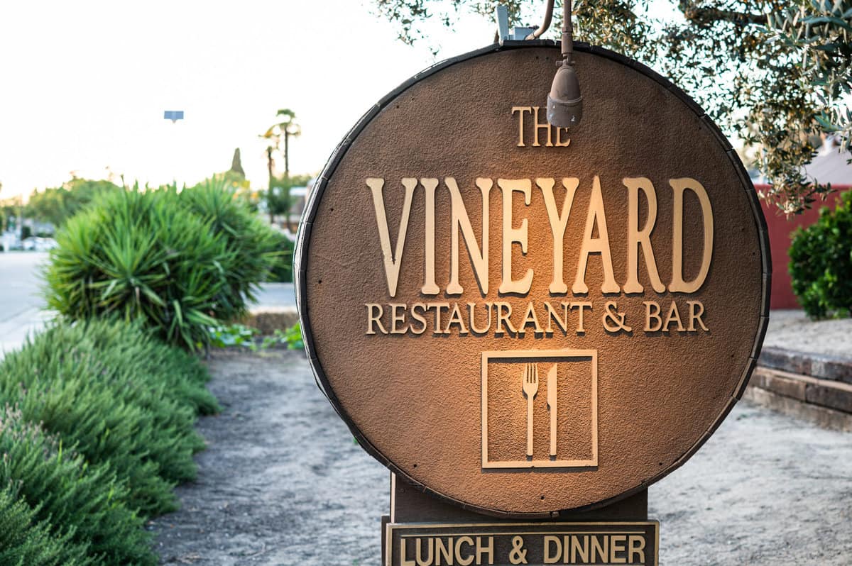 The Vineyard: Casual Dining in the Heart of California