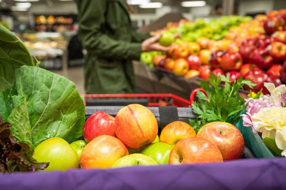 how food gets from farm to table