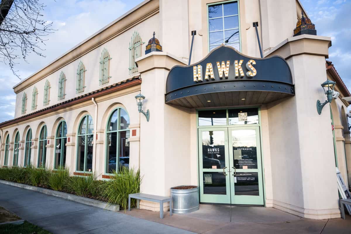 Hawks Public House, farm to fork dining in Sacramento
