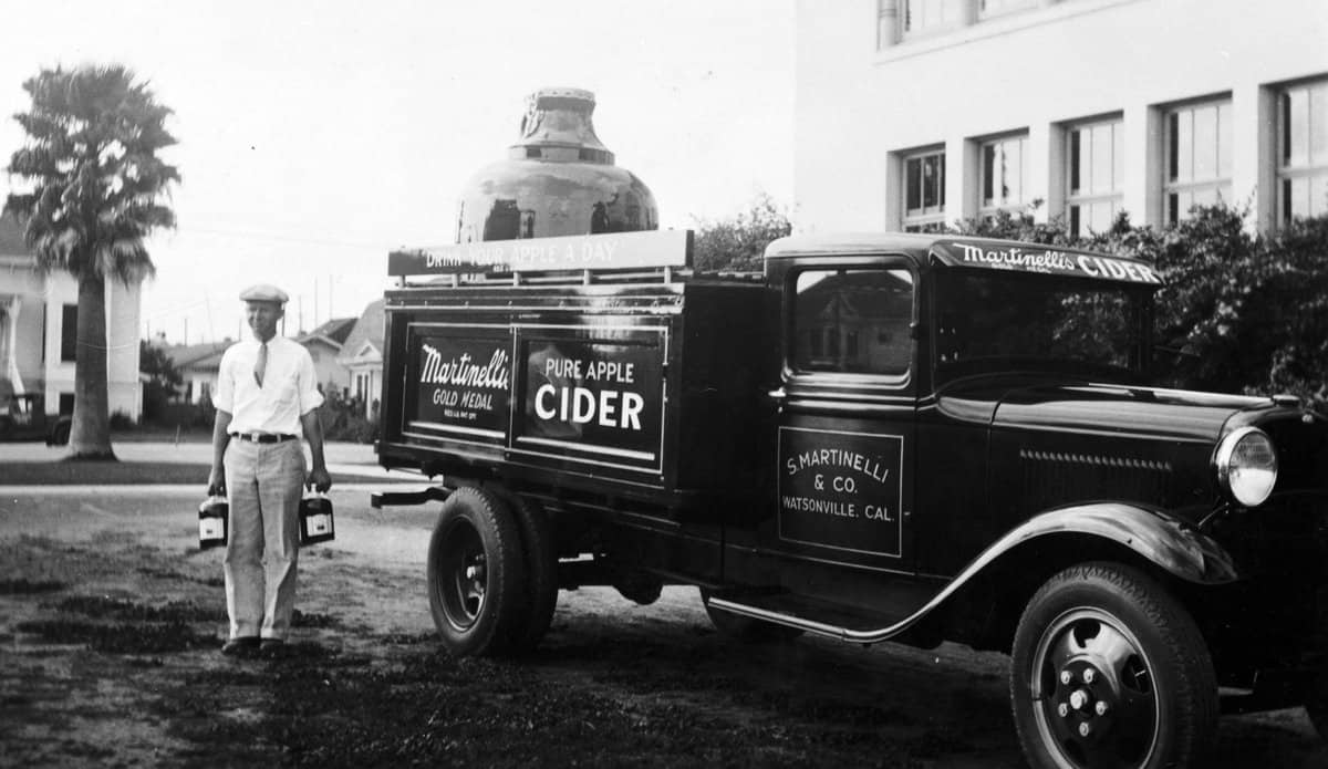 Fred Hillman model T delivery truck