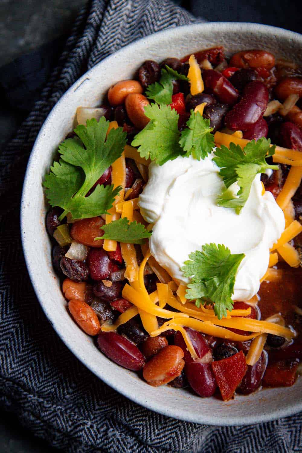 An Easy Slow Cooker Chili Recipe For Hectic Weeknights