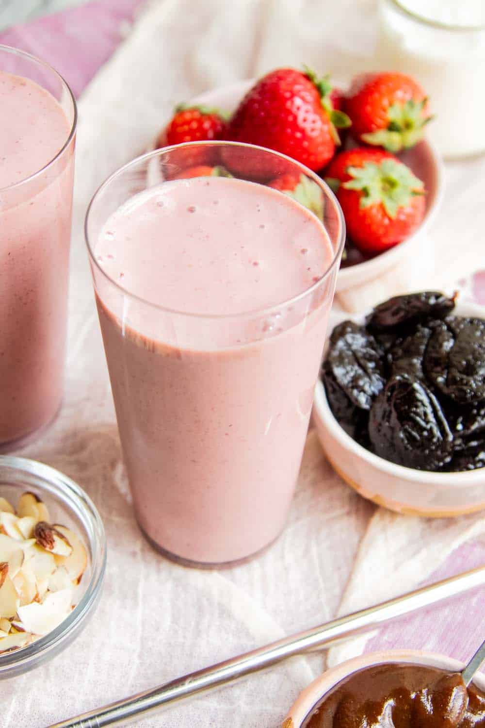 A Simple Bone-Building Strawberry Smoothie Recipe