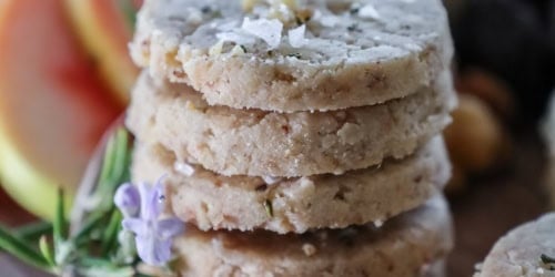 Easy and Delicious Homemade Walnut Crackers