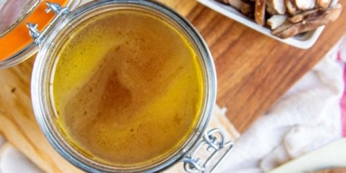 How to Make An Easy Mushroom Broth