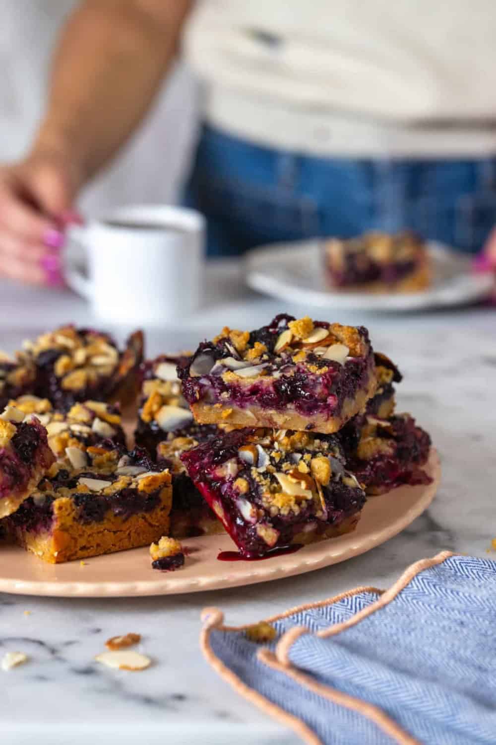 blueberry almond crumble bars