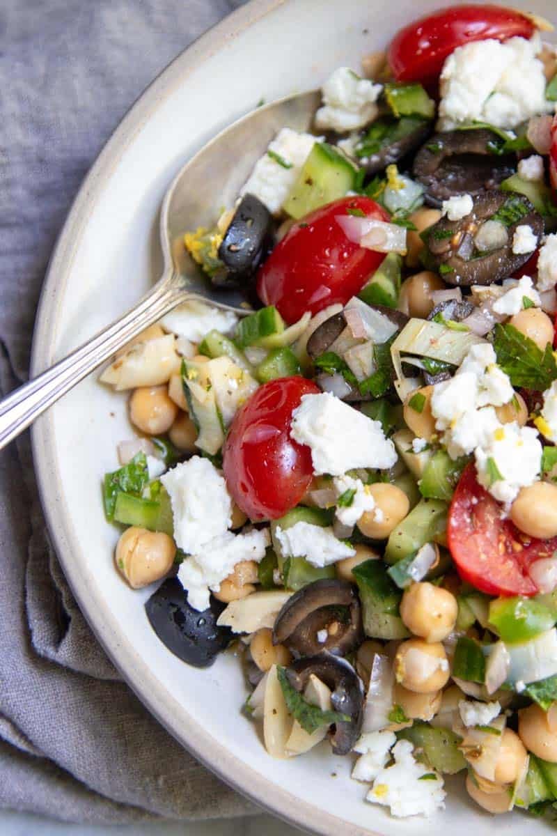 An Easy Mediterranean Chickpea Salad