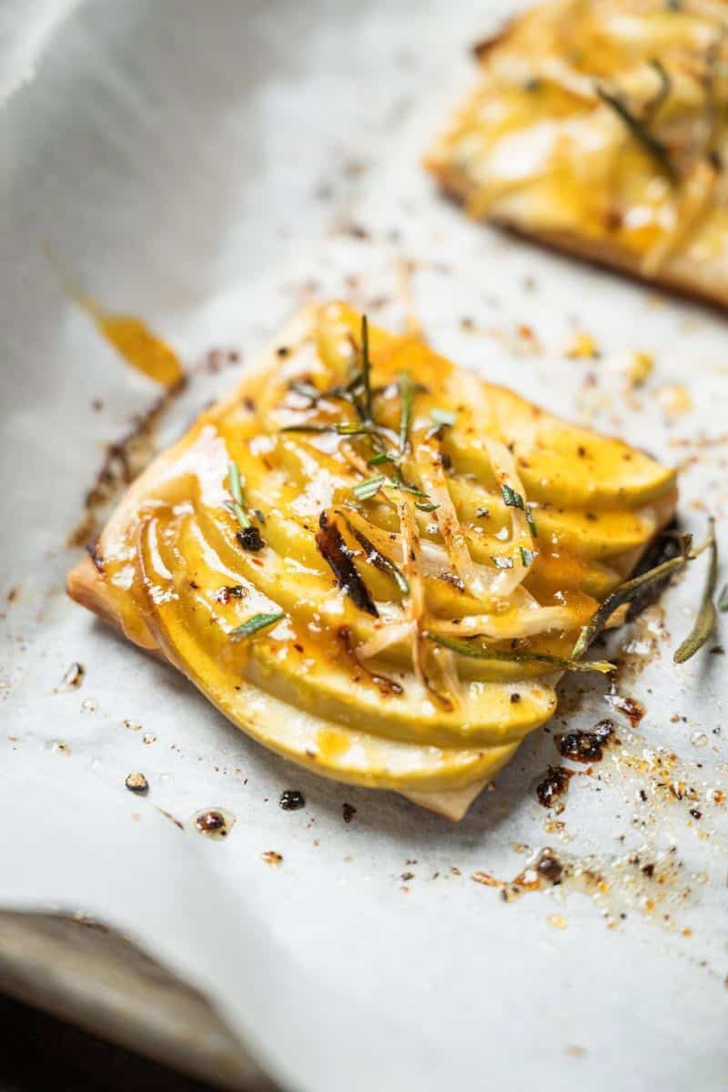 Savory Apple Tart Bites: A Crowd Pleasing Appetizer