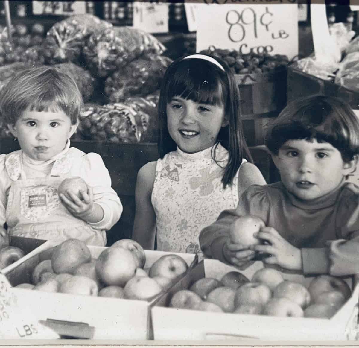 Young Taylor sisters at a farmers market