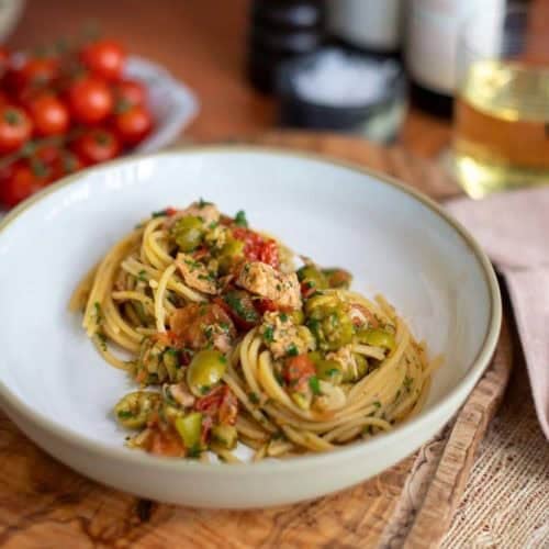 Make This Easy Fresh Tomato and Tuna Pasta Recipe
