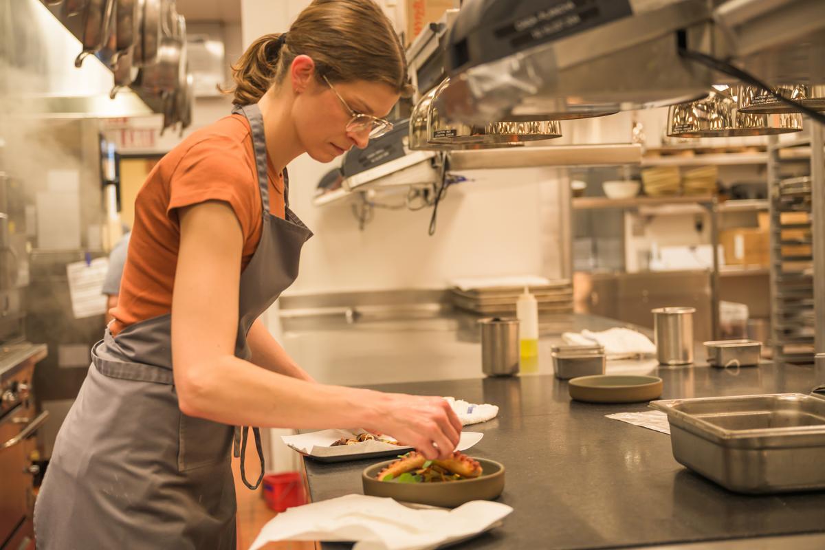 chef sarah thompson in the kitchen at casa playa