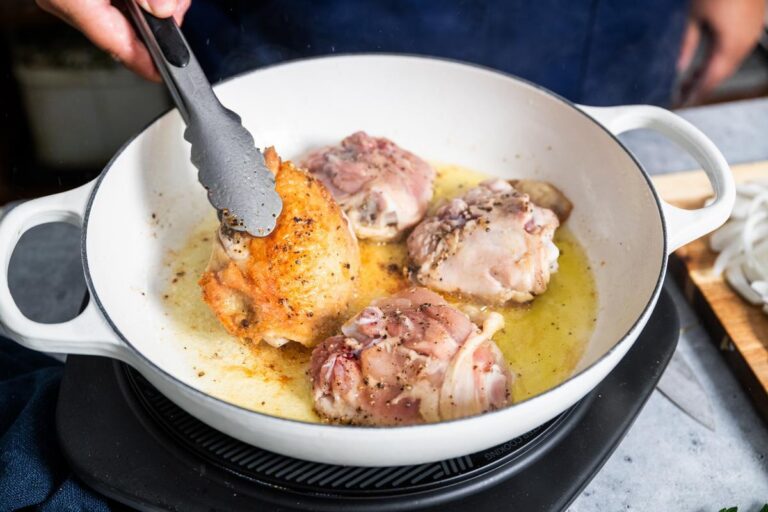 first step for Braised Chicken Thighs